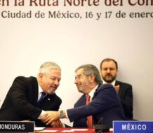 México afirma que los migrantes «no están solos» en conferencia regional sobre movilidad