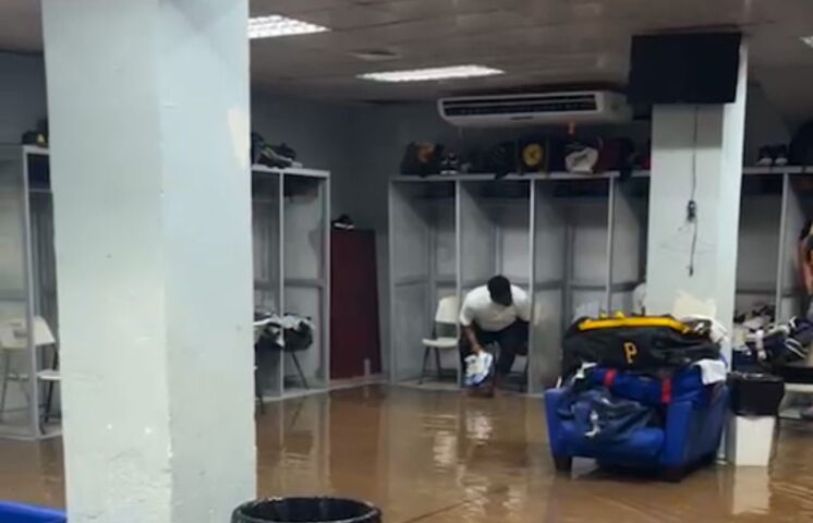 Reportan inundación en el clubhose del Licey con las Águilas dentro