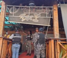 Continúan operativos antiruidos; Interior y Policía cierra seis negocios en Azua 