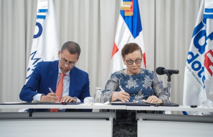 INDOTEL donará RD$300 millones para instalar bloqueadores de señal en cárceles dominicanas