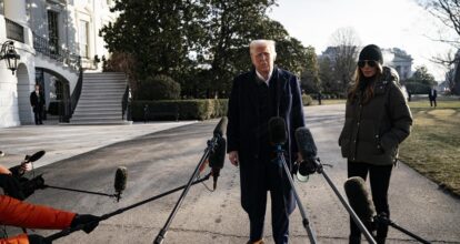 Trump amenaza con eliminar la agencia de emergencias y carga contra los demócratas