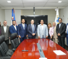 Jesús Andújar visita a director Compras y Contrataciones para realizar gestión transparente en el Ideice