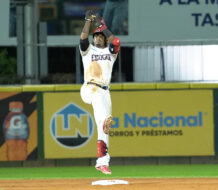 Escogido gana el segundo partido de la Serie Final 