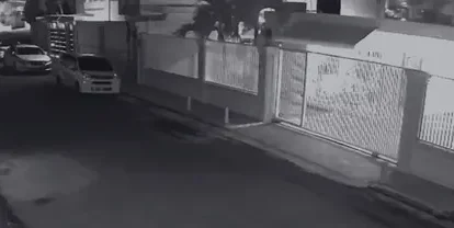 Circula video de dos niñas desesperadas tras doble homicidio en La Vega
