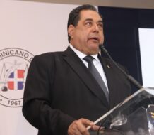 Jhon Richard Paniagua asume la presidencia del Colegio de Notarios