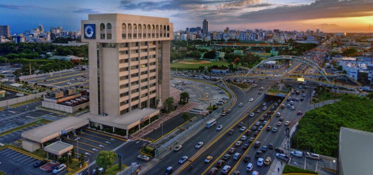 Banco Popular resalta estabilidad cambiaria y crecimiento económico de RD en 5 años
