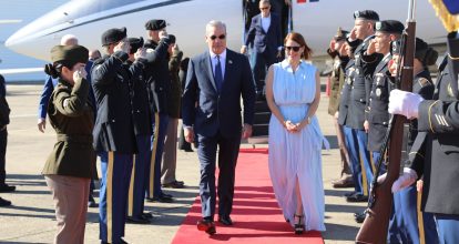 Abinader llega a Puerto Rico para la toma de posesión de la gobernadora
