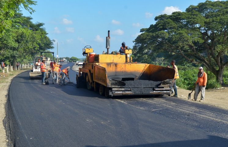 Obras Públicas anuncia jornada de bacheo en todo el país