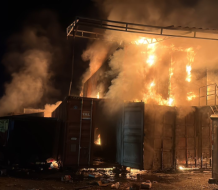 Incendio arrasa área comercial en El Carrizal, Elías Piña