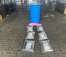 Ocupan 12 paquetes de presunta marihuana en el Puerto de Haina camuflada en tanque de comida