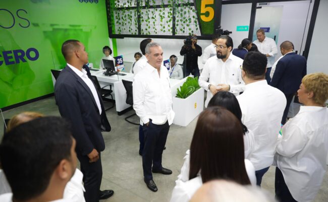 Abinader inaugura Punto GOB en SC; beneficiará a más de 700 mil personas