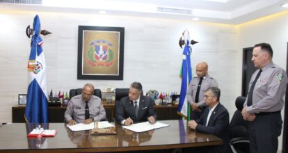Policía Nacional  firma acuerdo para integrarse a la Unión Internacional Deportiva Policial