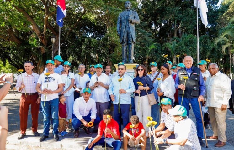 Alianza País honra la memoria de Juan Pablo Duarte en Santiago