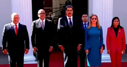 Nicolás Maduro llega a sede del parlamento para juramentarse como presidente 