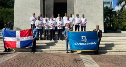¡Tributo a los héroes independentistas! Banreservas deposita ofrenda floral al Altar de la Patria