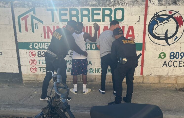 Operativos en La Romana: Detenidos y motos recuperadas
