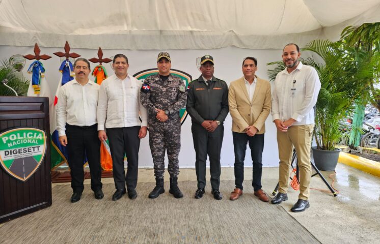 Director de la Digesett reinaugura CRV de Villa Mella