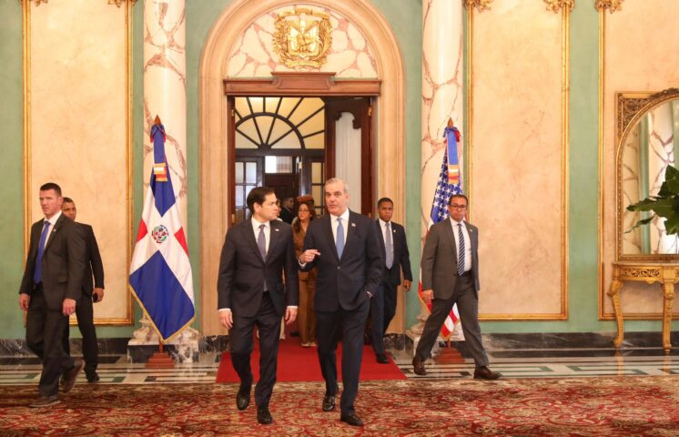 ¿Que le pidió el Secretario de EE.UU. al presidente Abinader durante la visita al Palacio Nacional ?