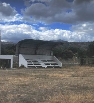 Exigen terminación del play de softball en Sabana Larga de Ocoa