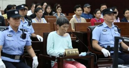 China ejecuta a mujer condenada por el secuestro y venta de 17 niños en la década de los 90