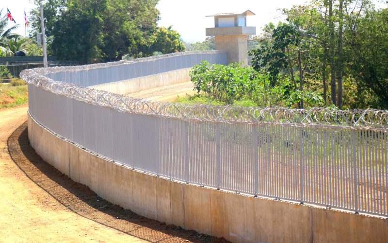 Gobierno promete ampliar Verja Fronteriza en Dajabón