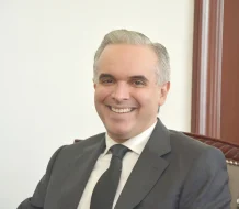 Luis Miguel De Camps es designado nuevo Ministro de Educación