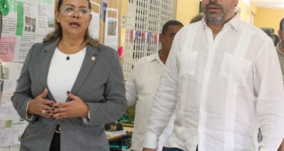 INEFI junto a la embajada de Panamá impactan centro escolar en Santo Domingo Este
