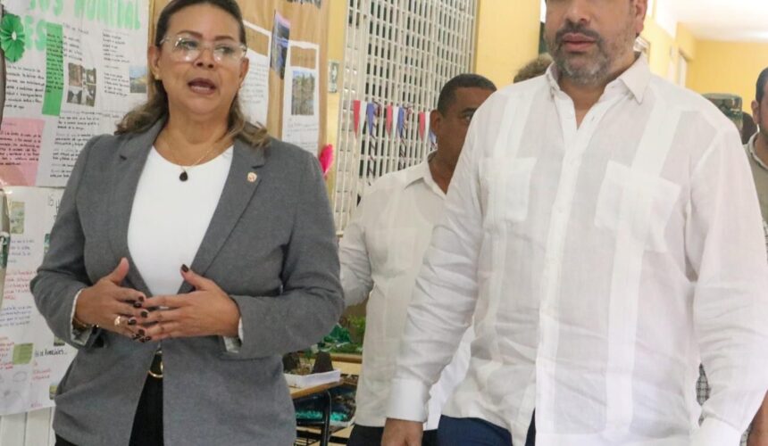 INEFI junto a la embajada de Panamá impactan centro escolar en Santo Domingo Este