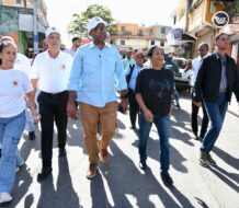 Director de Propeep recorre sector Capotillo y supervisa trabajo