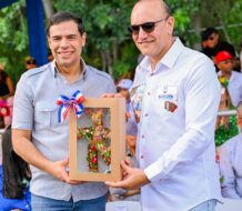 Ministro de Cultura destaca la organización en el Carnaval de Santiago