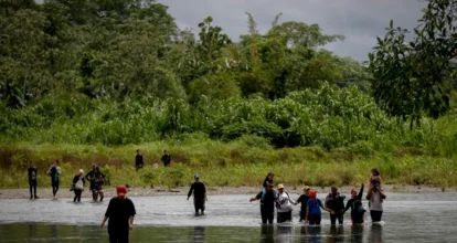 Más de 400 mil migrantes pasaron el Darién en 2024, según Defensoría del Pueblo colombiana