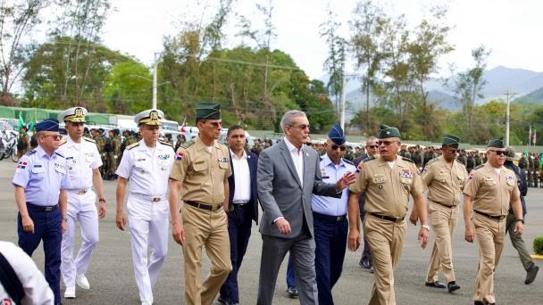 Abinader: «Debemos prepararnos» por posibles deportaciones masivas de haitianos desde EE. UU.