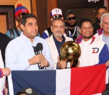 ¡Con regocijo! Leones del Escogido, campeones de la Serie del Caribe 2025, llegaron hoy a RD