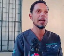 Doctor denuncia agresión tras conflicto con vecinos por unos perros