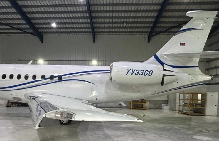 Venezuela tilda de «robo descarado» la confiscación de un avión por parte de EE.UU.