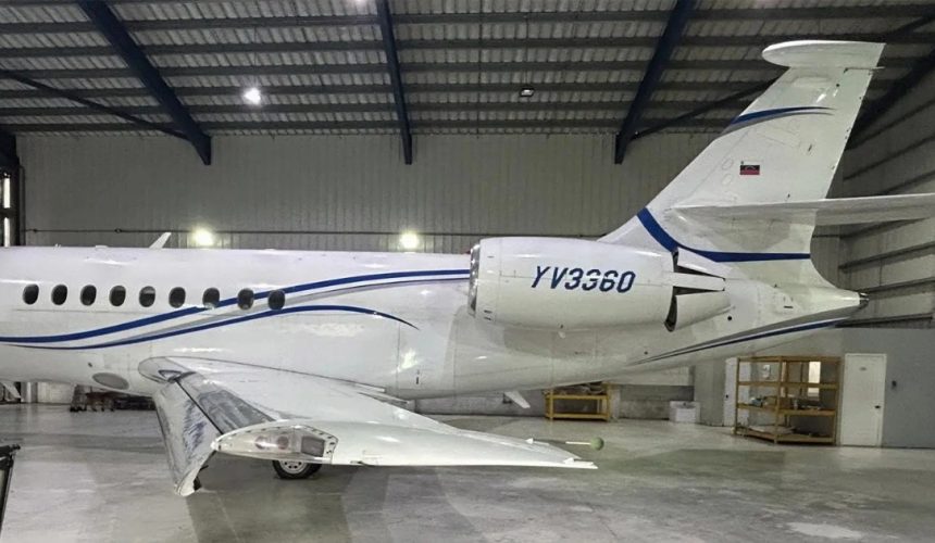 Venezuela tilda de «robo descarado» la confiscación de un avión por parte de EE.UU.