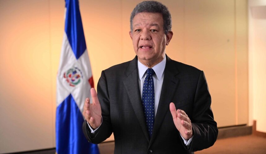 Leonel Fernández  califica de 