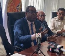 Economistas consideran aumento del 25% es saludable para el salario mínimo