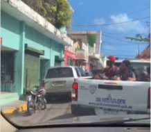 Hombre escapa de patrulla policial en el centro de Puerto Plata