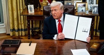Trump busca ampliar los poderes presidenciales en disputa con la Justicia de EE.UU.