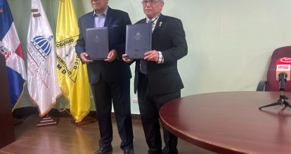 CMD y Conape firman acuerdo que busca mejorar calidad de vida de médicos jubilados