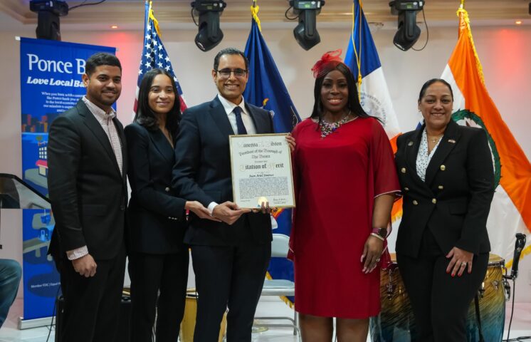 Juan Ariel Jiménez es reconocido en Nueva York