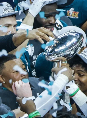 Los Eagles aplastan a los Chiefs y suman su segundo Super Bowl