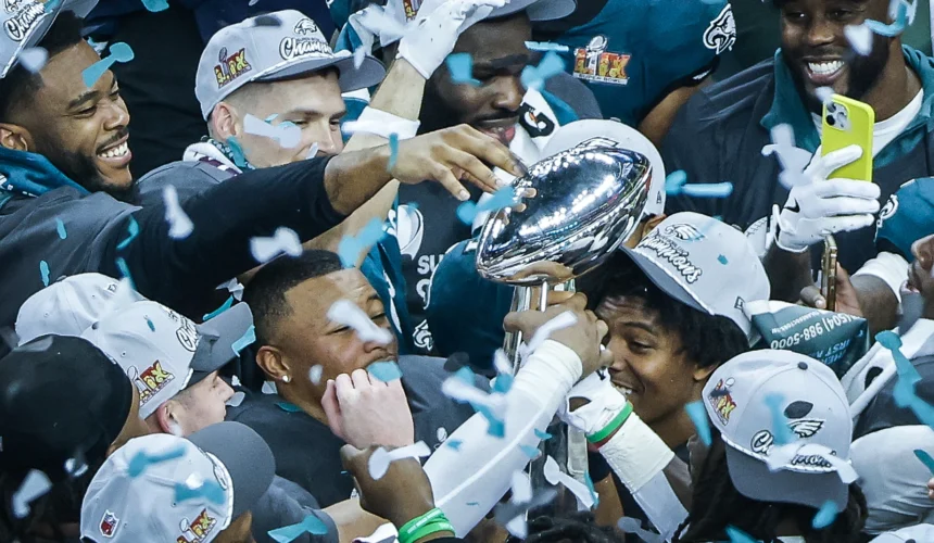 Los Eagles aplastan a los Chiefs y suman su segundo Super Bowl