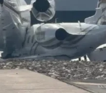 Choque de aviones en aeropuerto de Arizona deja un muerto y varios heridos