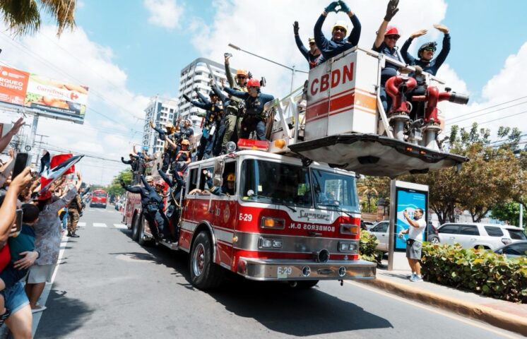 Bomberos del DN celebran 97 años con actos especiales