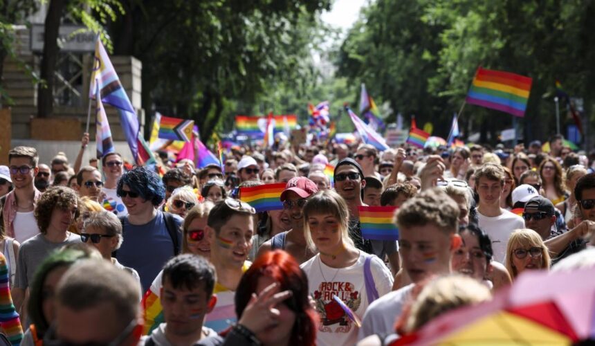 Hungría aprueba ley que prohíbe el desfile de Orgullo LGTBI 