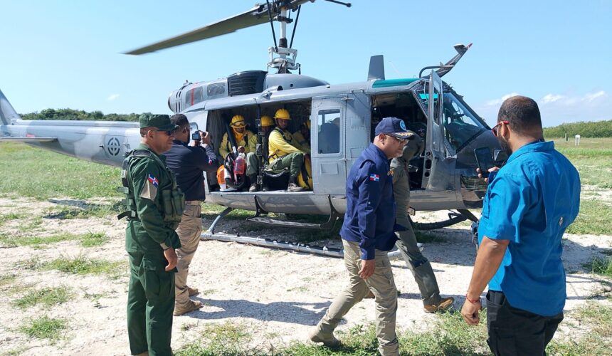 COE activa plan de contingencia para combatir incendio en la Reserva Natural Hoyo Claro