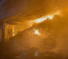 Incendio consume varias viviendas en los Platanitos, Santiago 