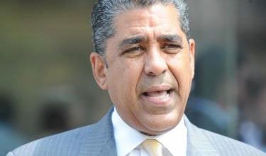 “Actúa más como un Rey que como un presidente”: respuesta de Adriano Espaillat al discurso de Trump